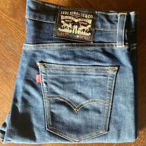 Black Label 513 Levi’s - 33x32 - Dark Blue Denim Rigid - Priced to sell